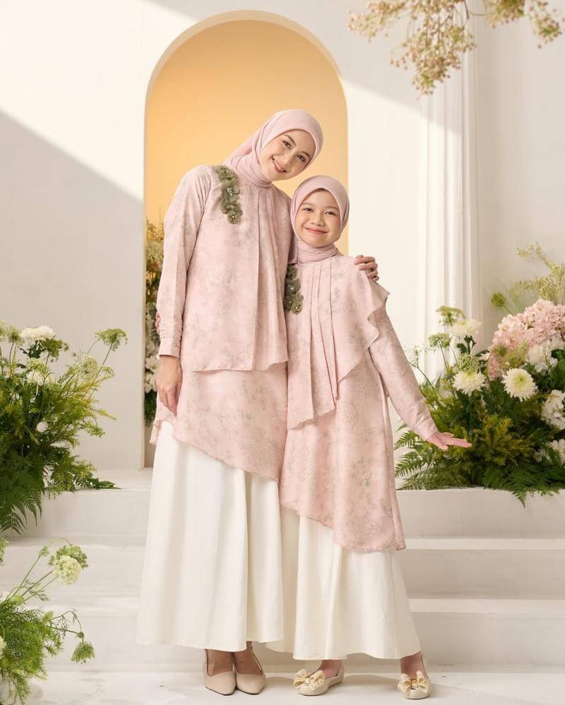 Instagram/littlemissmos